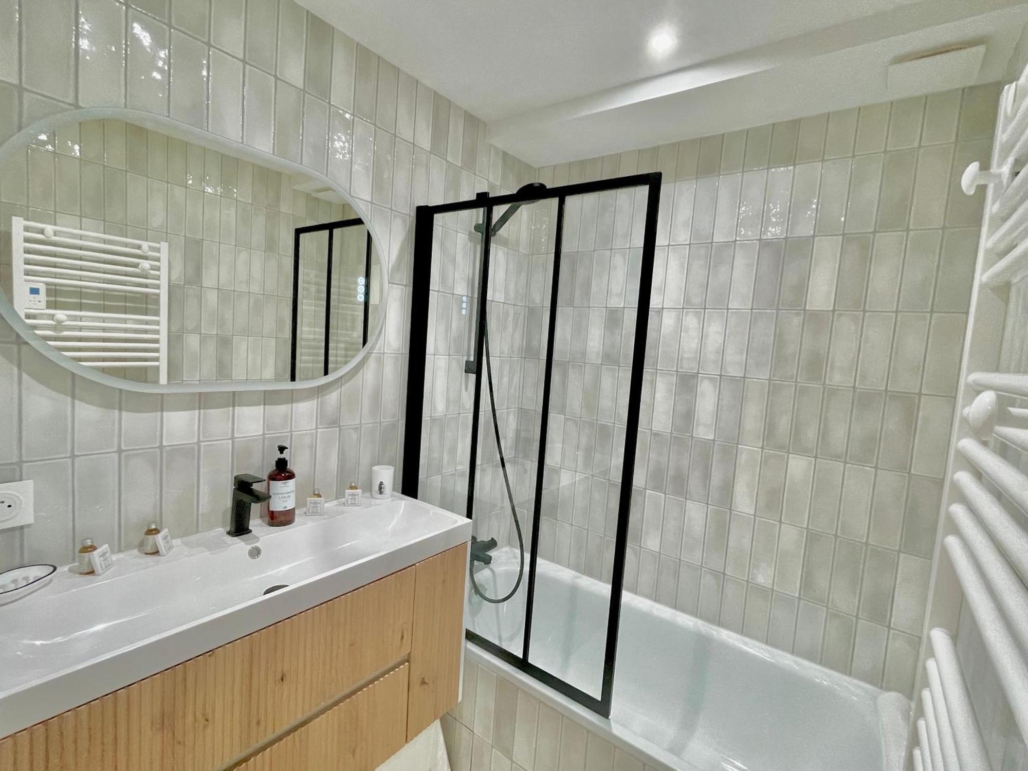 Splendide Appartement De Charme Avec Patio, Parking Et Plage A 3 Minutes Биариц Екстериор снимка