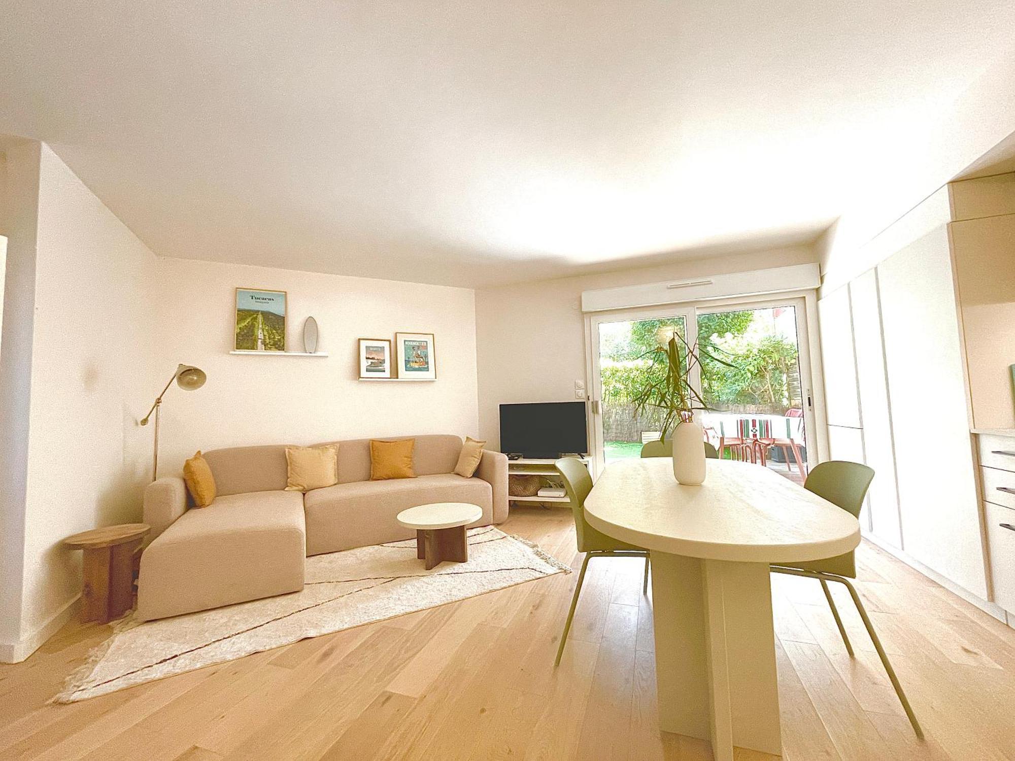 Splendide Appartement De Charme Avec Patio, Parking Et Plage A 3 Minutes Биариц Екстериор снимка