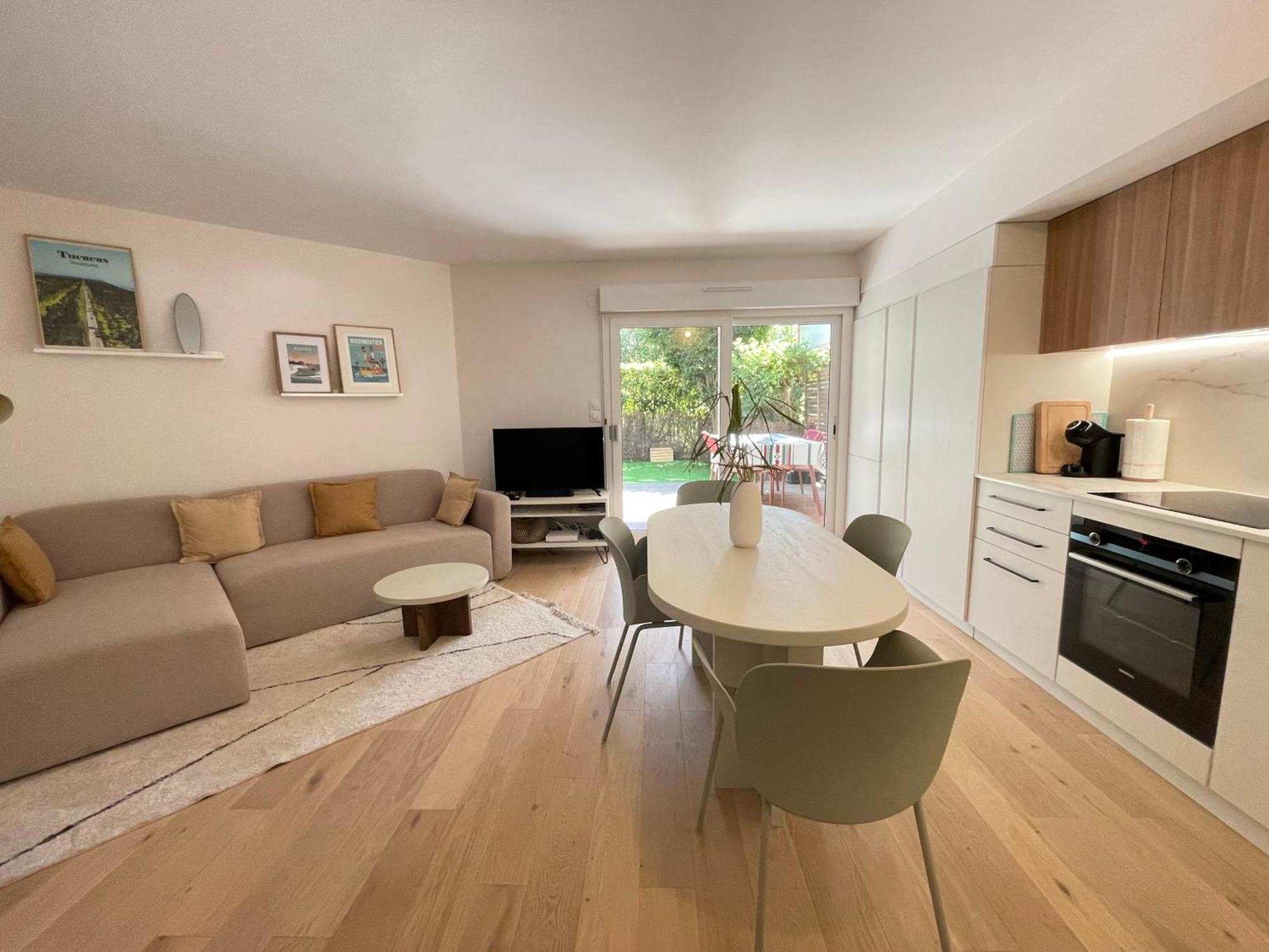 Splendide Appartement De Charme Avec Patio, Parking Et Plage A 3 Minutes Биариц Екстериор снимка